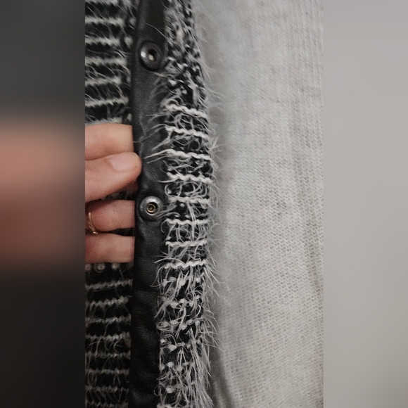 TROUVE White and black rabbit fur cardigan jacket. Faux leather trim. Size M - Picture 7 of 12